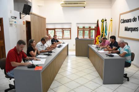 Dois Projetos de Lei e Contas do exercício de 2021 são aprovados na sessão desta quarta-feira (21)