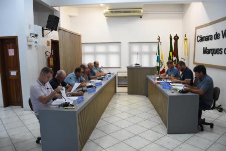 Câmara aprova 06 Projetos de Lei na sessão desta quinta-feira (06)